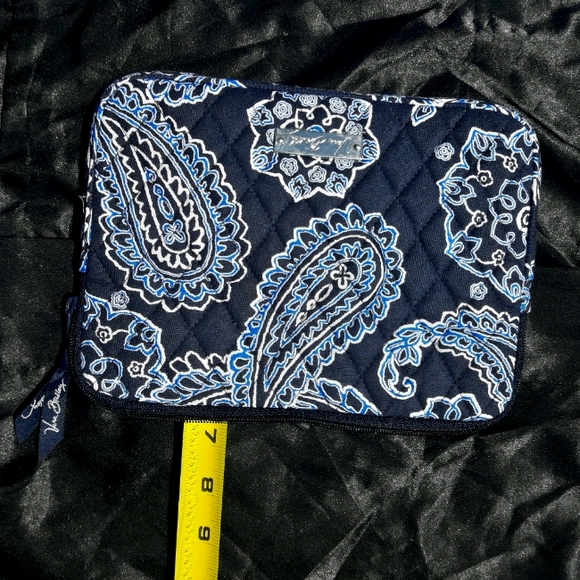Vera Bradley Ipod Case Padded Purse Blue Paisley - Picture 15 of 16
